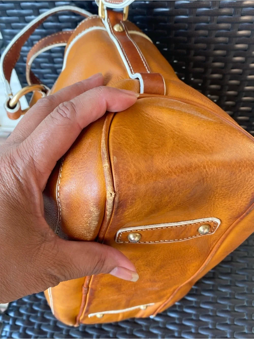 Vintage Dooney&Bourke Florentino Edge Shopper in English Tan